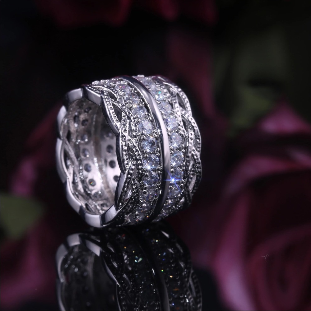 New  Luxury 925 Sterling Silver Diamonds Ring - Picture 2 of 6